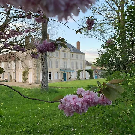 Chateau De Bellefontaine Bed & Breakfast 3*