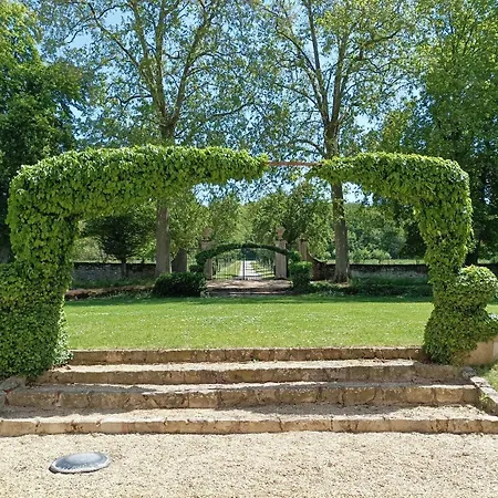 Chateau De Bellefontaine 3* Flagy (Seine-et-Marne)