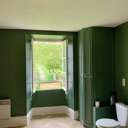 Chateau De Bellefontaine Bed & Breakfast 3*