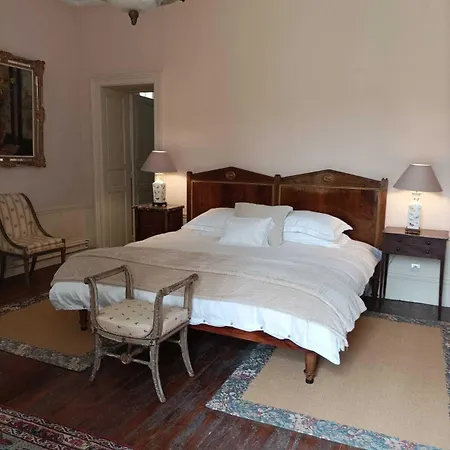 Chateau De Bellefontaine Bed & Breakfast 3*